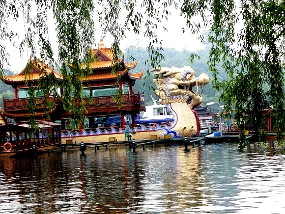 Hangzhou-Dragon Boat, West lake