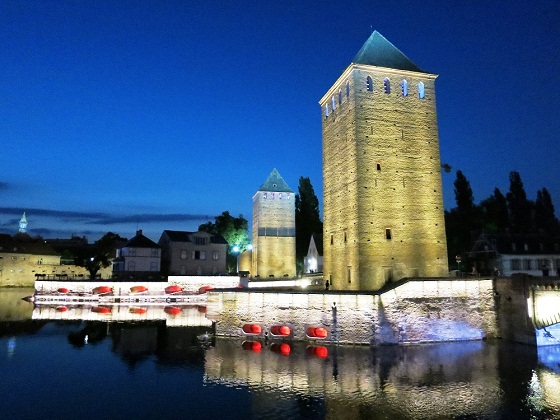 Strasbourg-Petite-France-Les Ponts Couverts at night