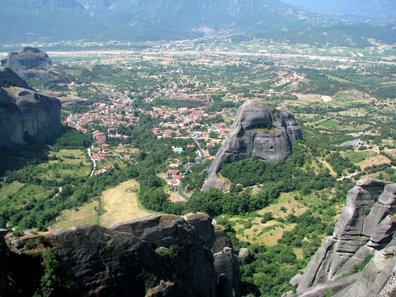 Meteora-Kalambaka town 