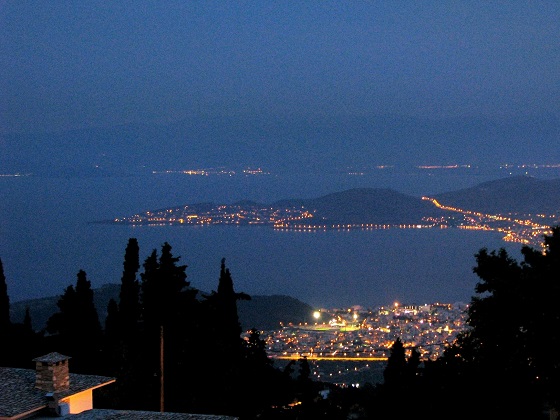 Volos at night-view from Portria