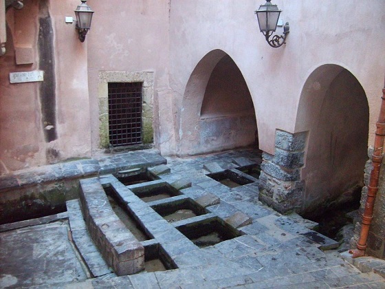 Cefalu-The medieval washhouse