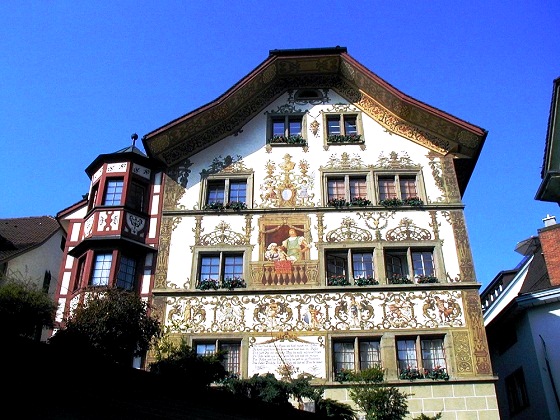 Lucerne-Old Town, painted building-1