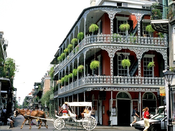 New-Orleans-Bourbon Street