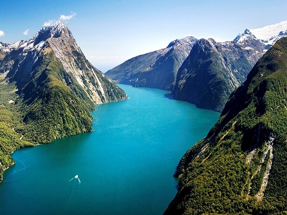 New Zealand-Milford Sound Fiordland
