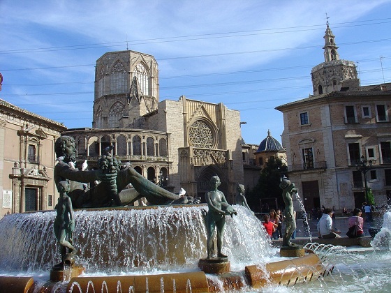 Valencia-Turia fountain and Cathedral