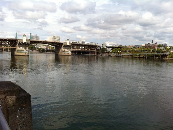 Portland-Willamette River, Hawthorne Bridge